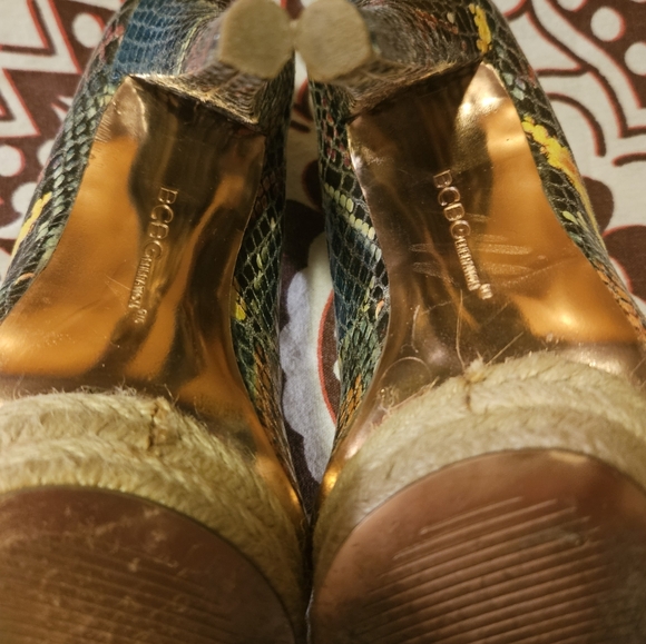 Y2k BCBGenergation Vintage SIZE 5.5 snakeskin print platform heel - Picture 8 of 16